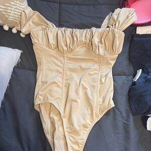 Princess Polly size 2 body suit